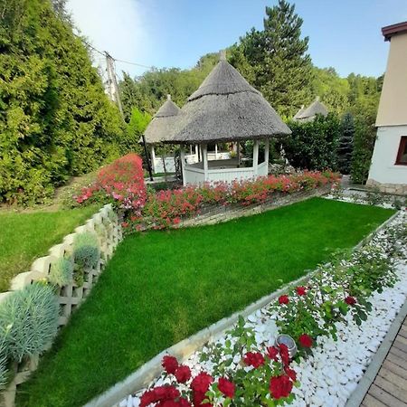 Rozsakert Vendeghaz Bed and Breakfast Szigliget Exteriör bild