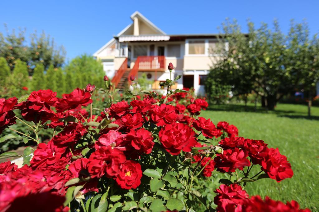 Rozsakert Vendeghaz Bed and Breakfast Szigliget Exteriör bild